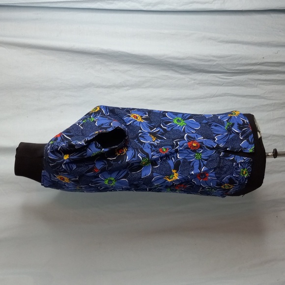 Item Eyes M Blue Floral Top Shell Short Sleeves - Picture 5 of 9